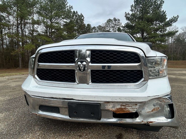 2016-ram-1500-slt-image-9