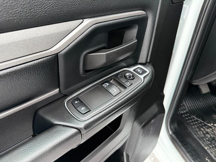 ram-2500-hd-image-38