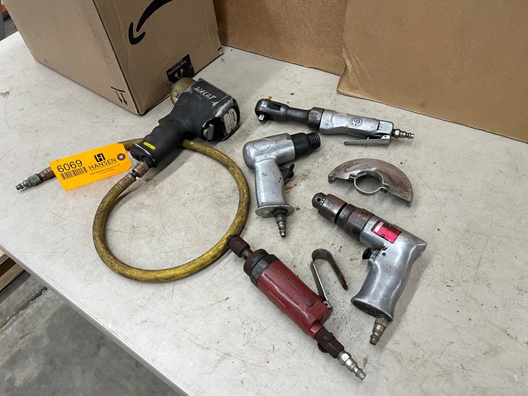 caterpillar-12-image-2