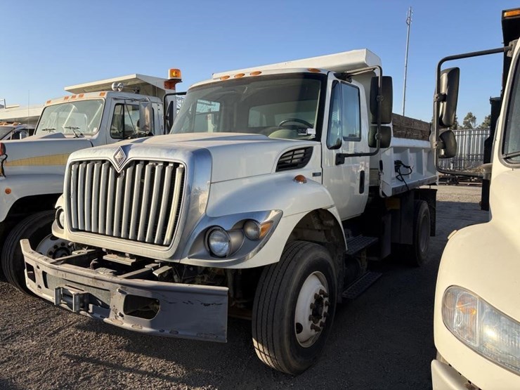 2008-international-workstar-7300-image-1