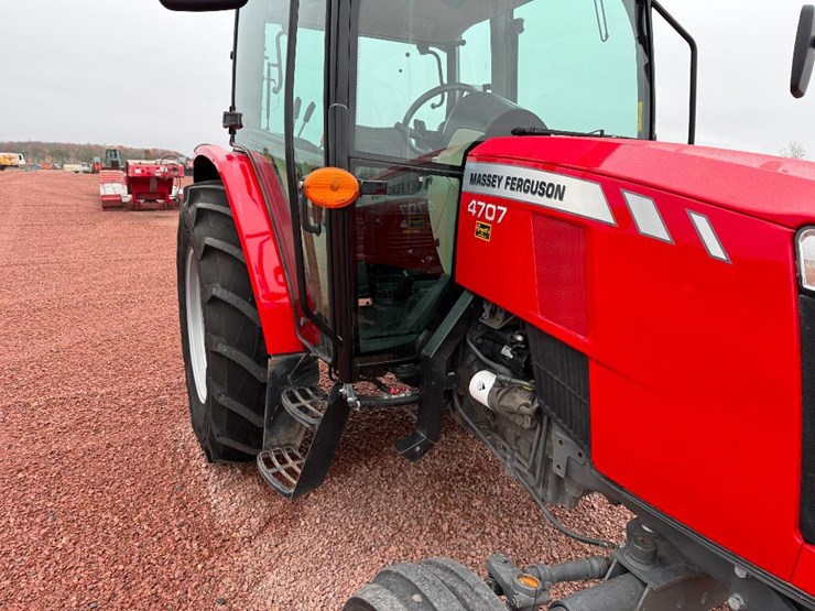 massey-ferguson-4707-image-18