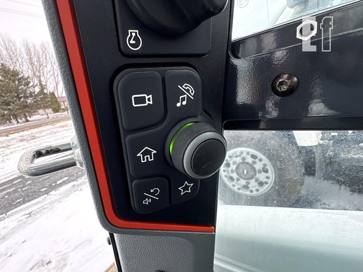 2023-bobcat-t62-image-26