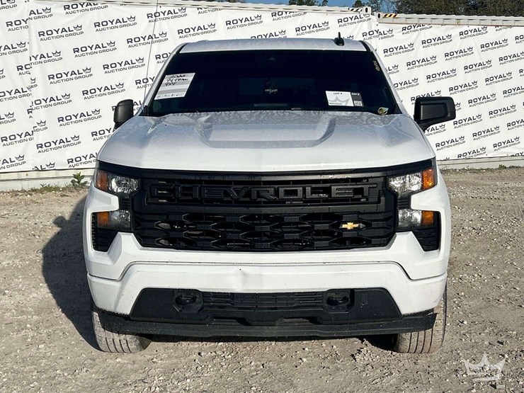 2022-chevrolet-silverado-1500-image-23