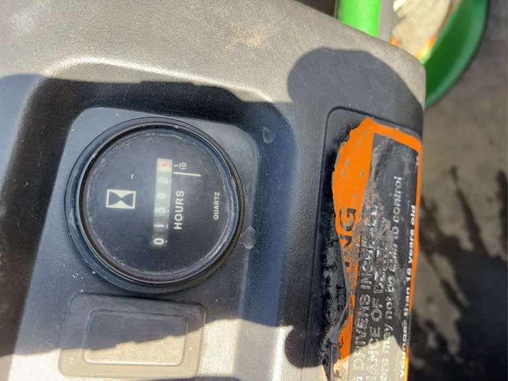 john-deere-gator-image-15