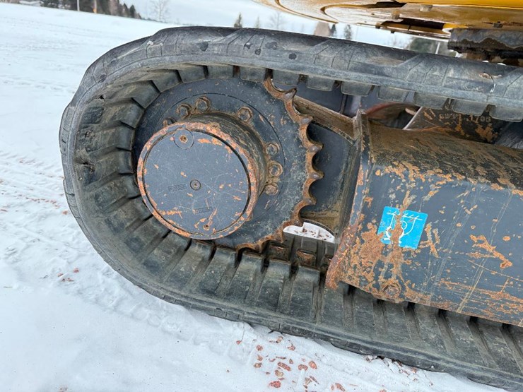 2018-deere-35g-image-15