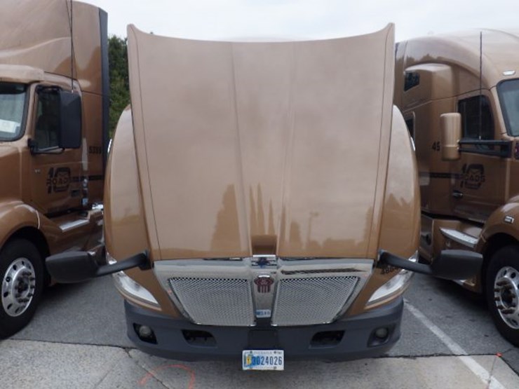 2022-kenworth-t680-image-26