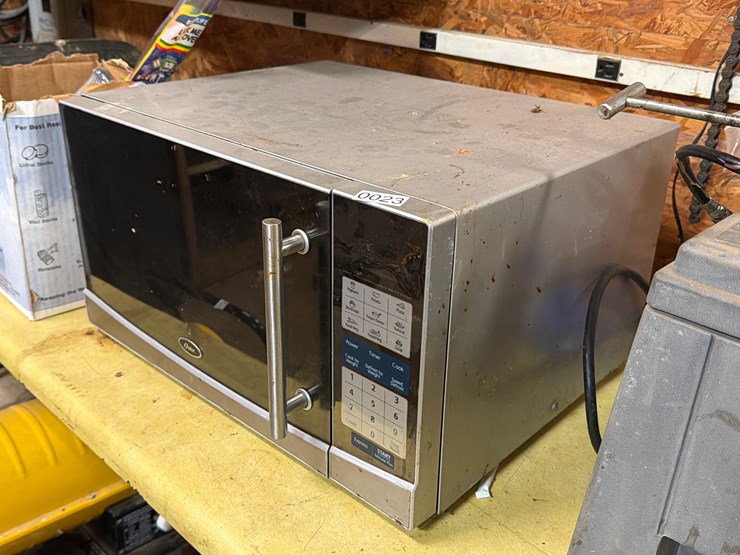 #23-•-oster-microwave-image-2