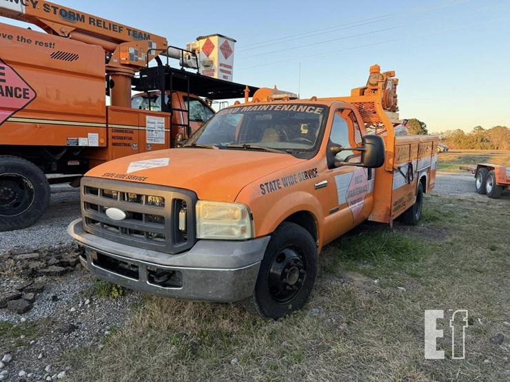 2005-ford-f350-image-1