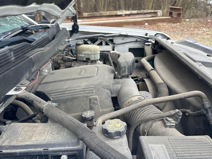 2016-chevrolet-3500hd-image-18