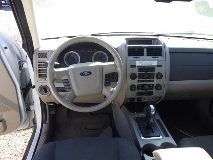 2009-ford-escape-image-9