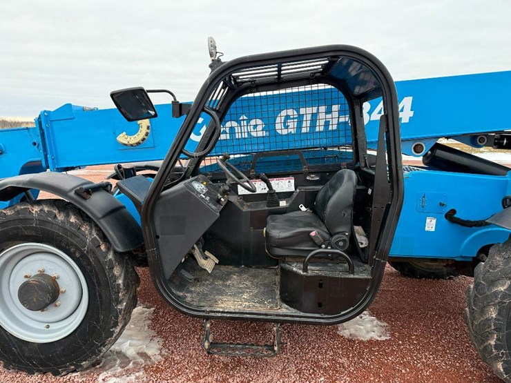 2016-genie-gth844-image-33