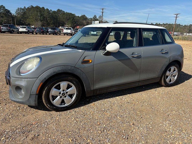 2016-mini-cooper-hardtop-4-door-hatchback-(132,583-miles)-image-1