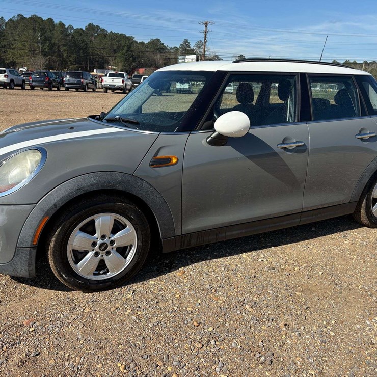 2016 Mini Cooper Hardtop 4 Door Hatchback (132,583 Miles)