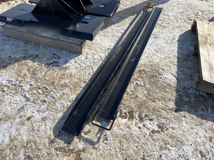 #2510-•-pair-of-new-kc-light-duty-fork-extensions-image-2