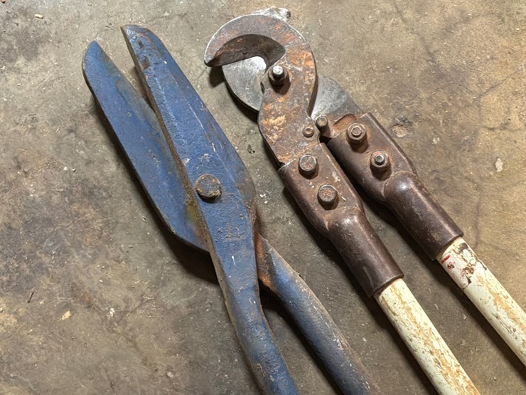 #68-•-metal-shears-and-greenlee-cable-cutter-image-2