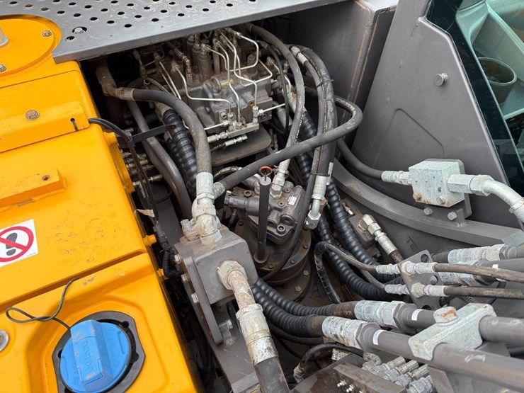 volvo-ec160el-image-42