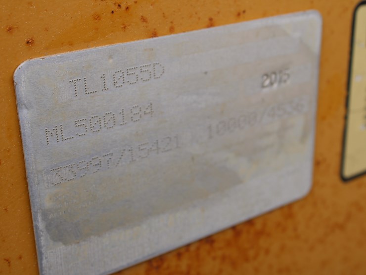 2015-caterpillar-tl1055-image-8