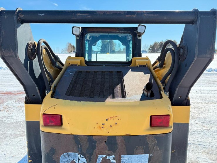 caterpillar-252-image-22