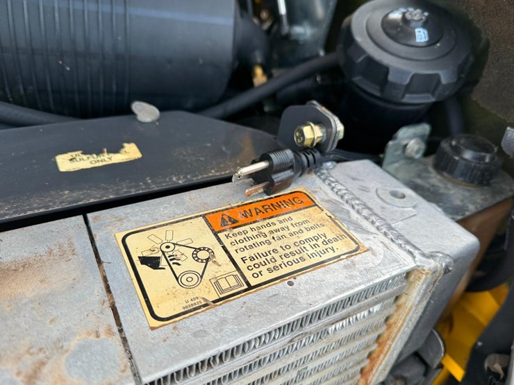 new-holland-l218-image-26