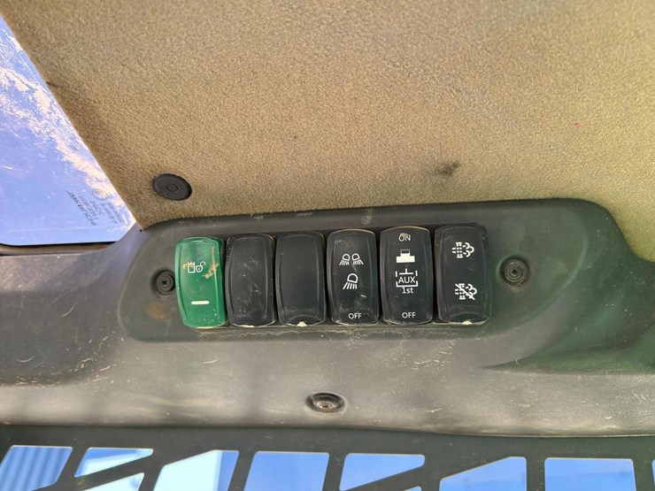 2018-takeuchi-tl6r-image-22