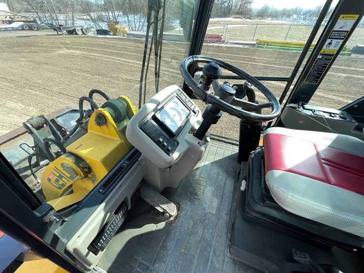 #1012-•-gehl-721-front-end-loader-image-33