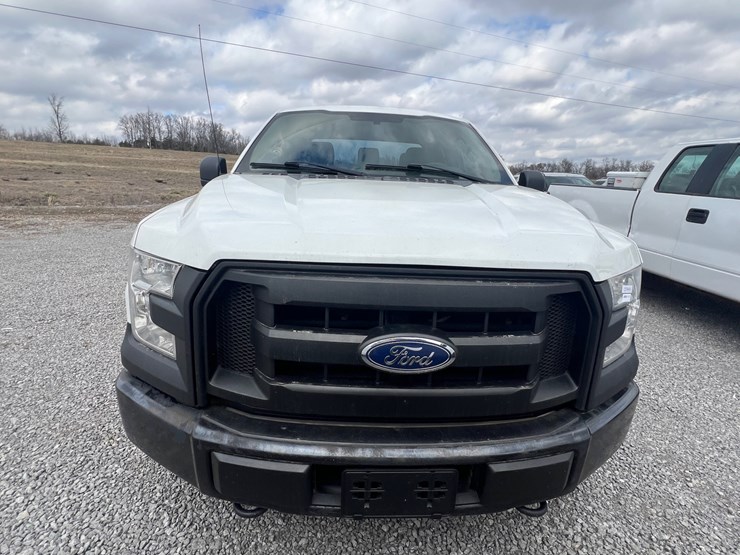 2017-ford-f150-xl-image-10
