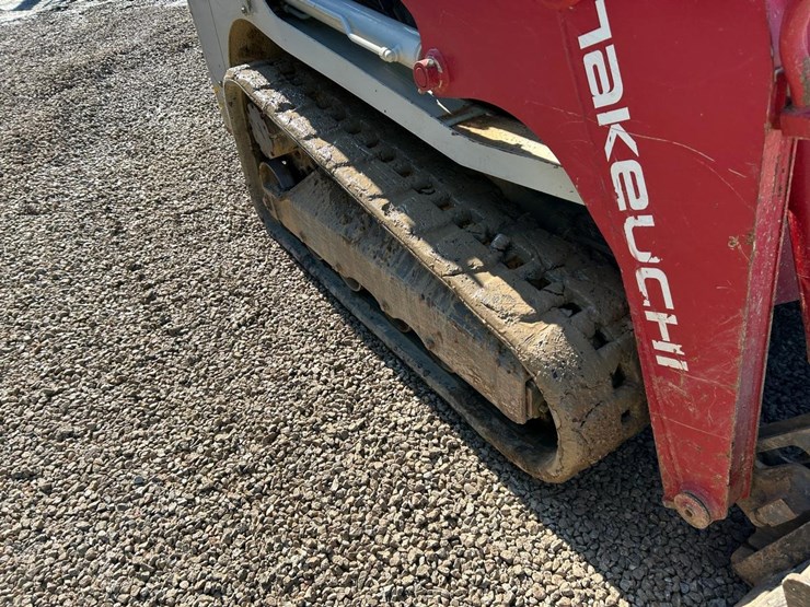 2018-takeuchi-tl6r-image-13