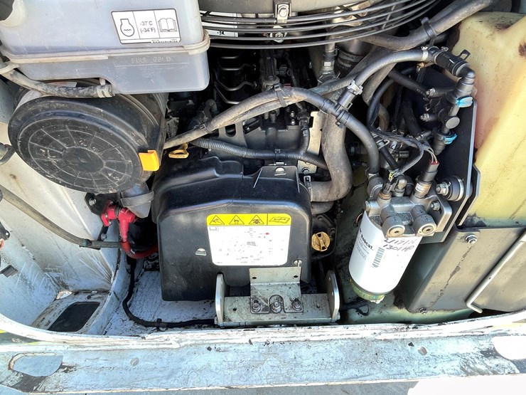 2022-bobcat-t76-image-28