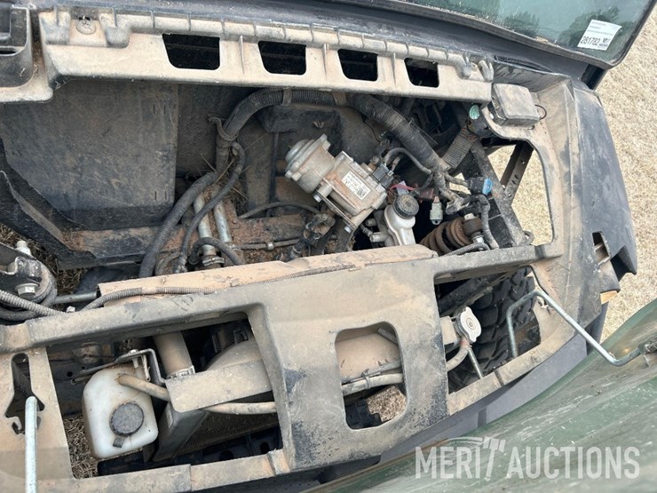 2021-john-deere-gator-image-58