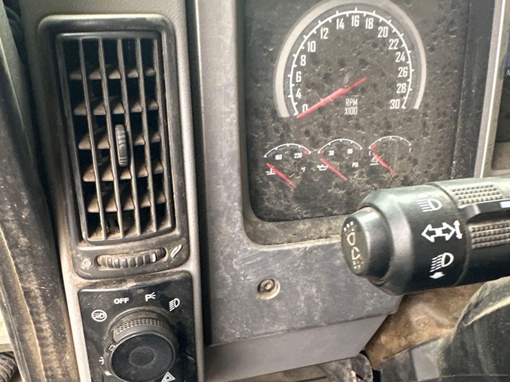 2019-mack-gr64f9-quad/a-dump-truck-image-29