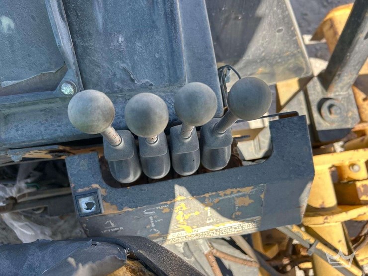 1992-deere-210c-image-23