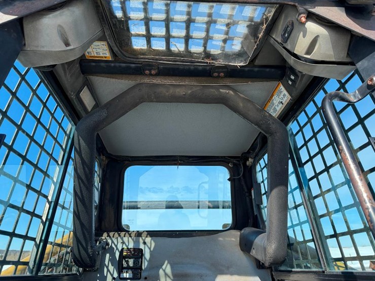 caterpillar-252-image-32