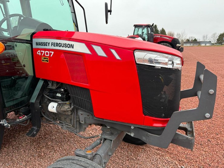 massey-ferguson-4707-image-29