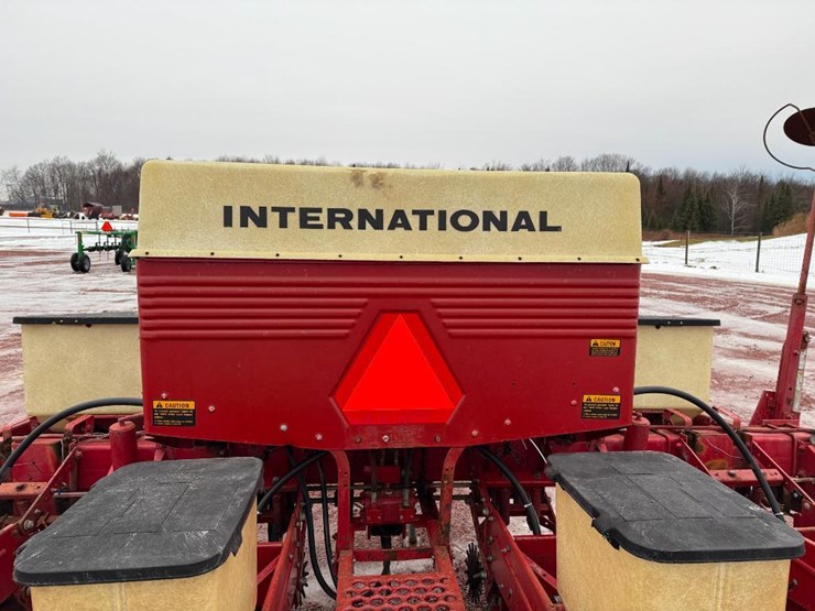 #74-•-lot-74-image-12