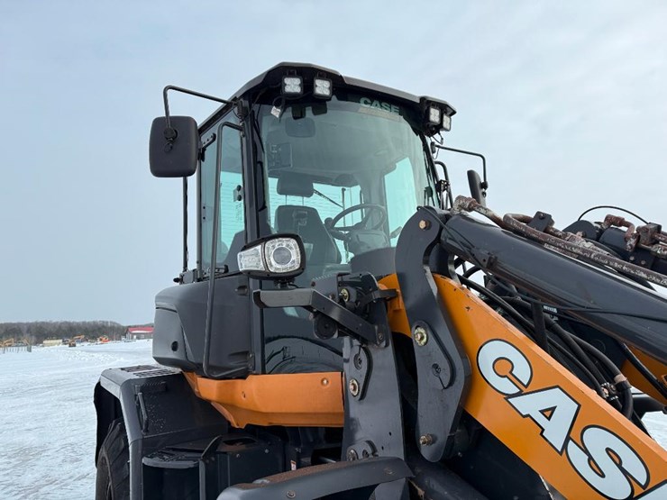 2019-case-621g-xt-image-15