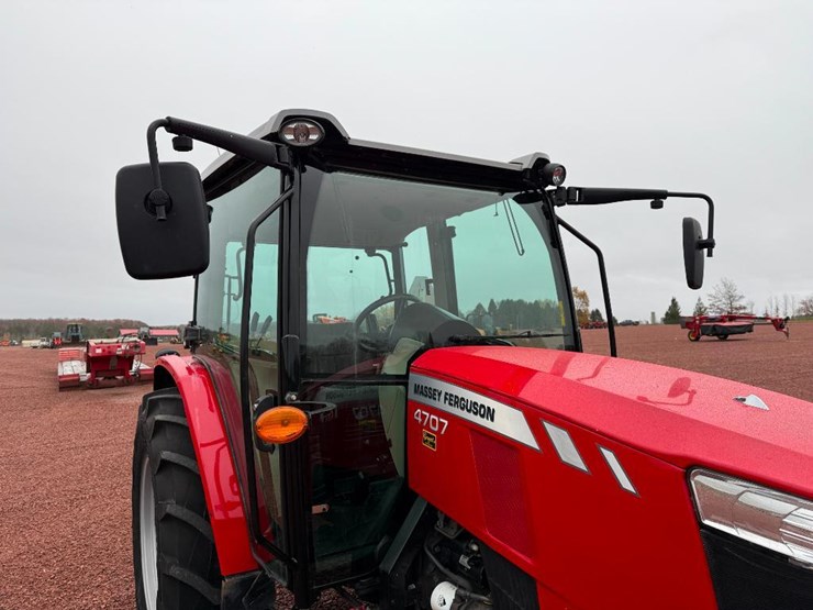 massey-ferguson-4707-image-19