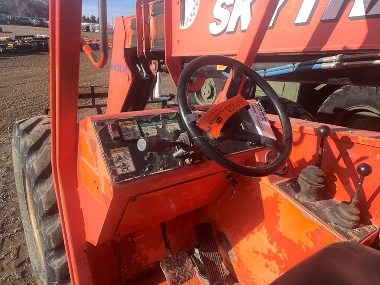 2005-sky-trak-8042-image-12