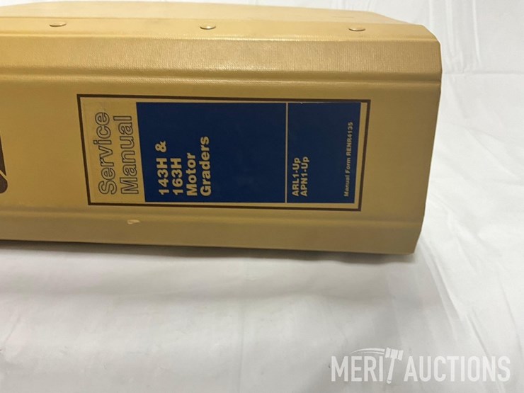 caterpillar-143h-image-13