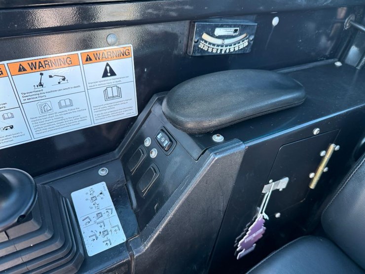 2016-genie-gth844-image-50