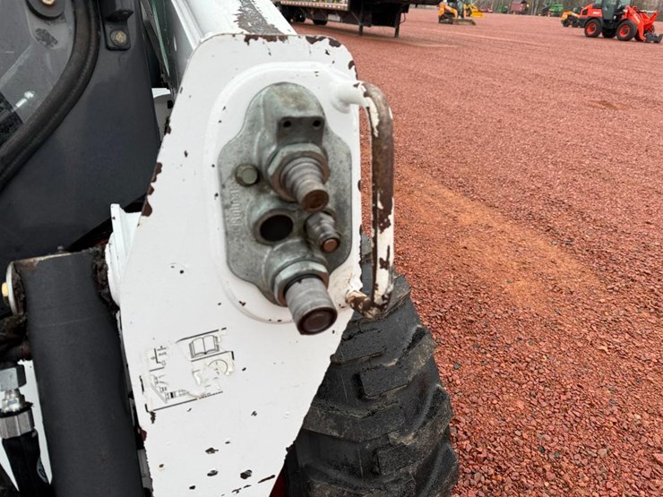 bobcat-s590-image-14