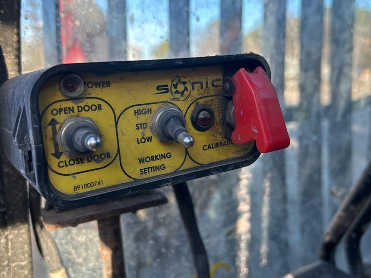 2020-link-belt-145x4-zero-swing-hydraulic-excavator-image-28