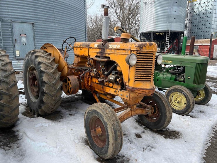 minneapolis-moline-tractor-image-3