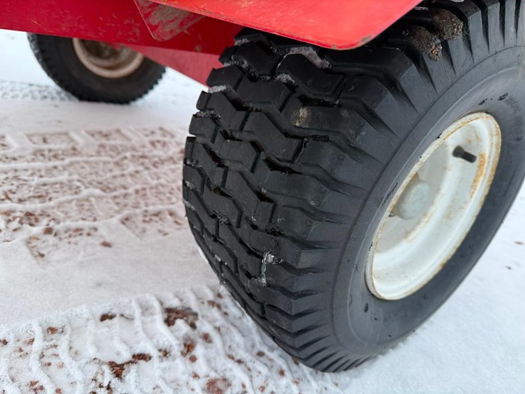 #83-•-lot-83-image-9