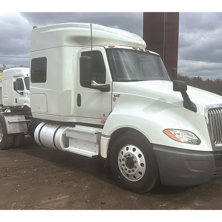 2021 INTERNATIONAL LT