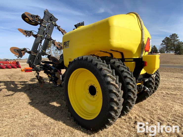 2023-fast-8324-16r30-fertilizer-applicator-image-7