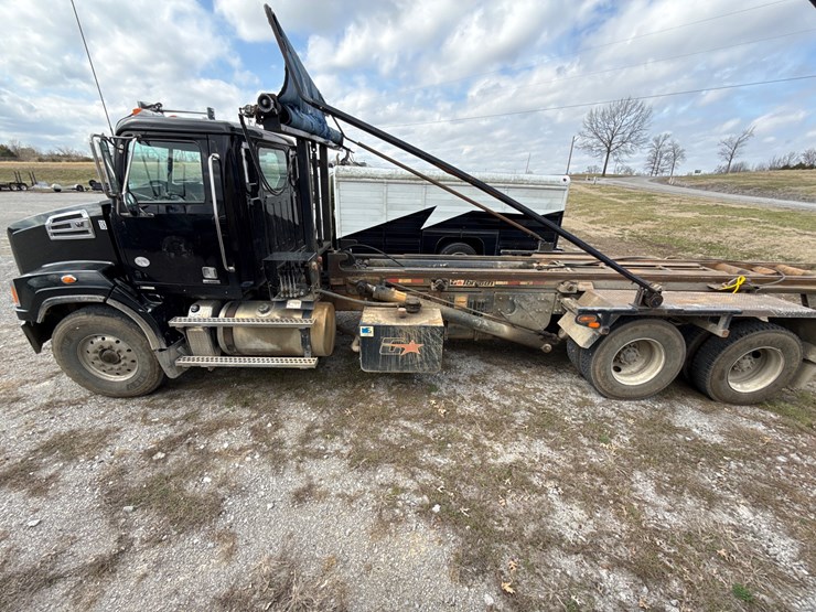 2018-western-star-4700sb-image-8