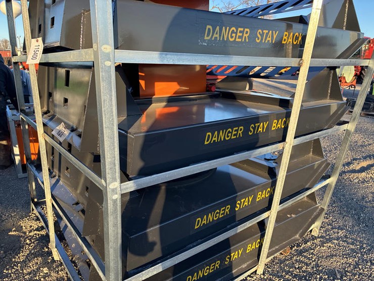 #115399-•-skidsteer-mt-72"-brush-cutter-image-1