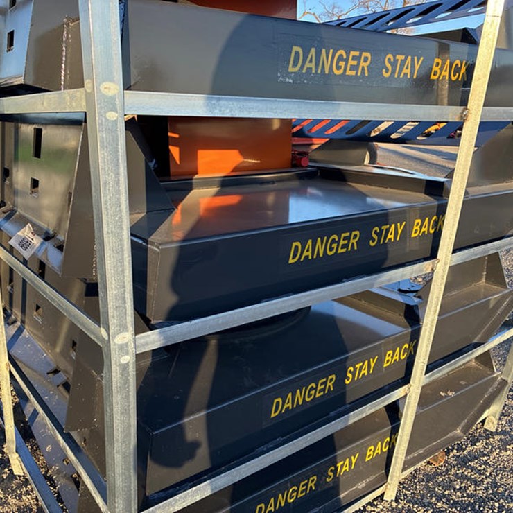 #115399 • SKIDSTEER MT 72" BRUSH CUTTER