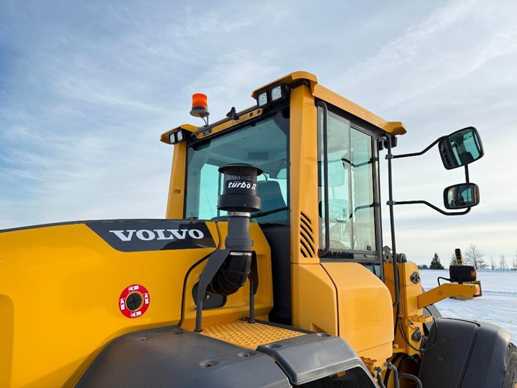 2015-volvo-l90g-image-20