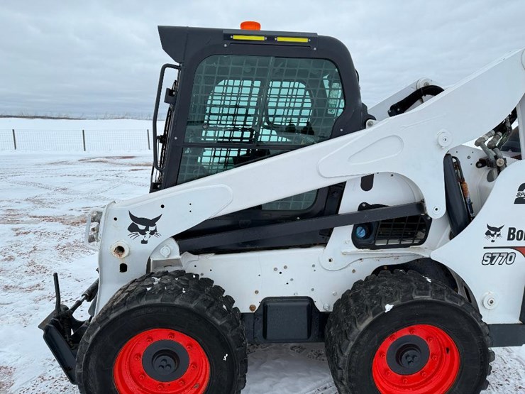 2018-bobcat-s770-image-10